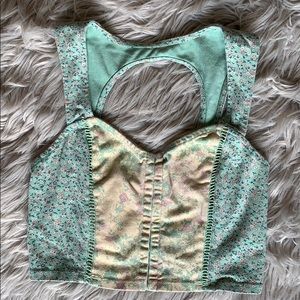 floral front clasp crop top